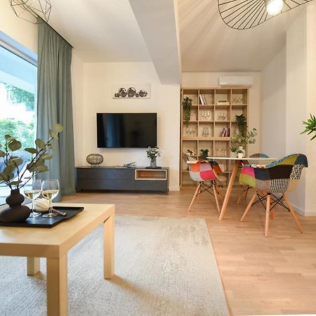 Vacation Feel - 2Br Apartment With Terrace & Private Parking In Baneasa Bukarest Exterior foto
